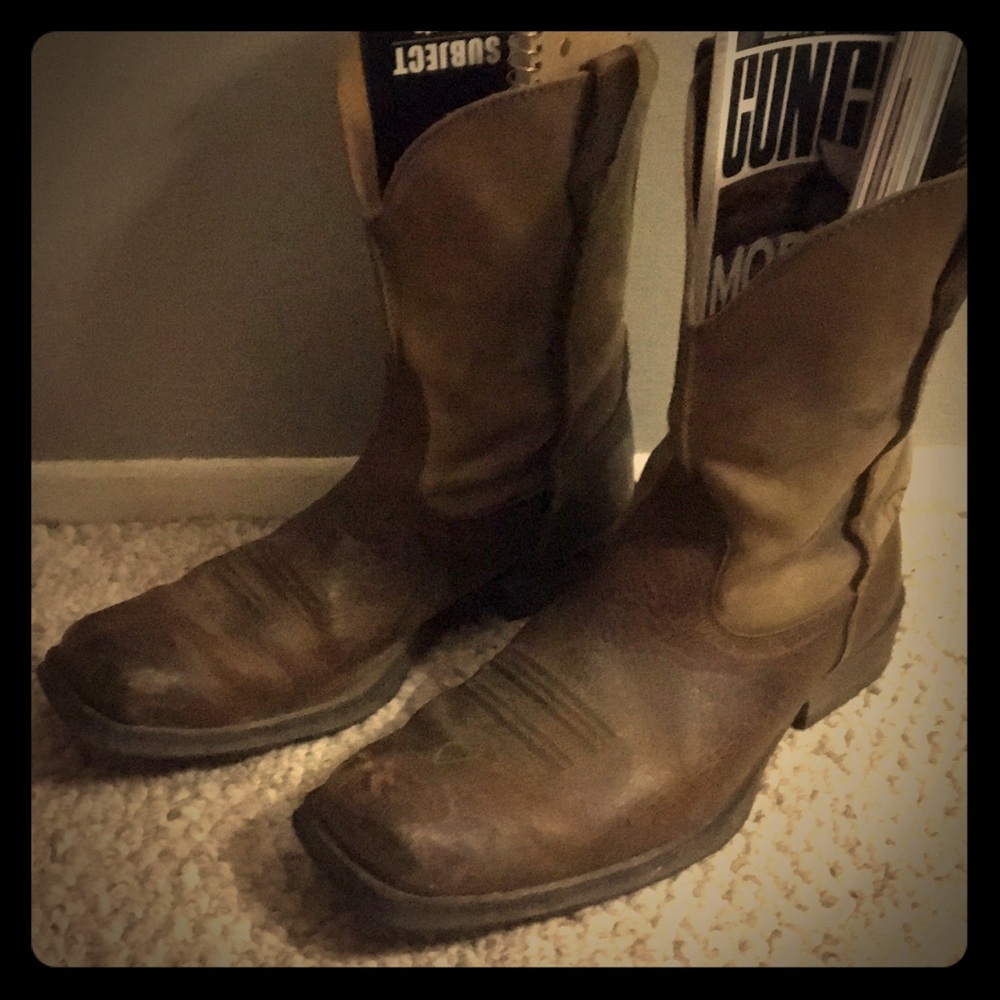 Ariat men’s square toe boots